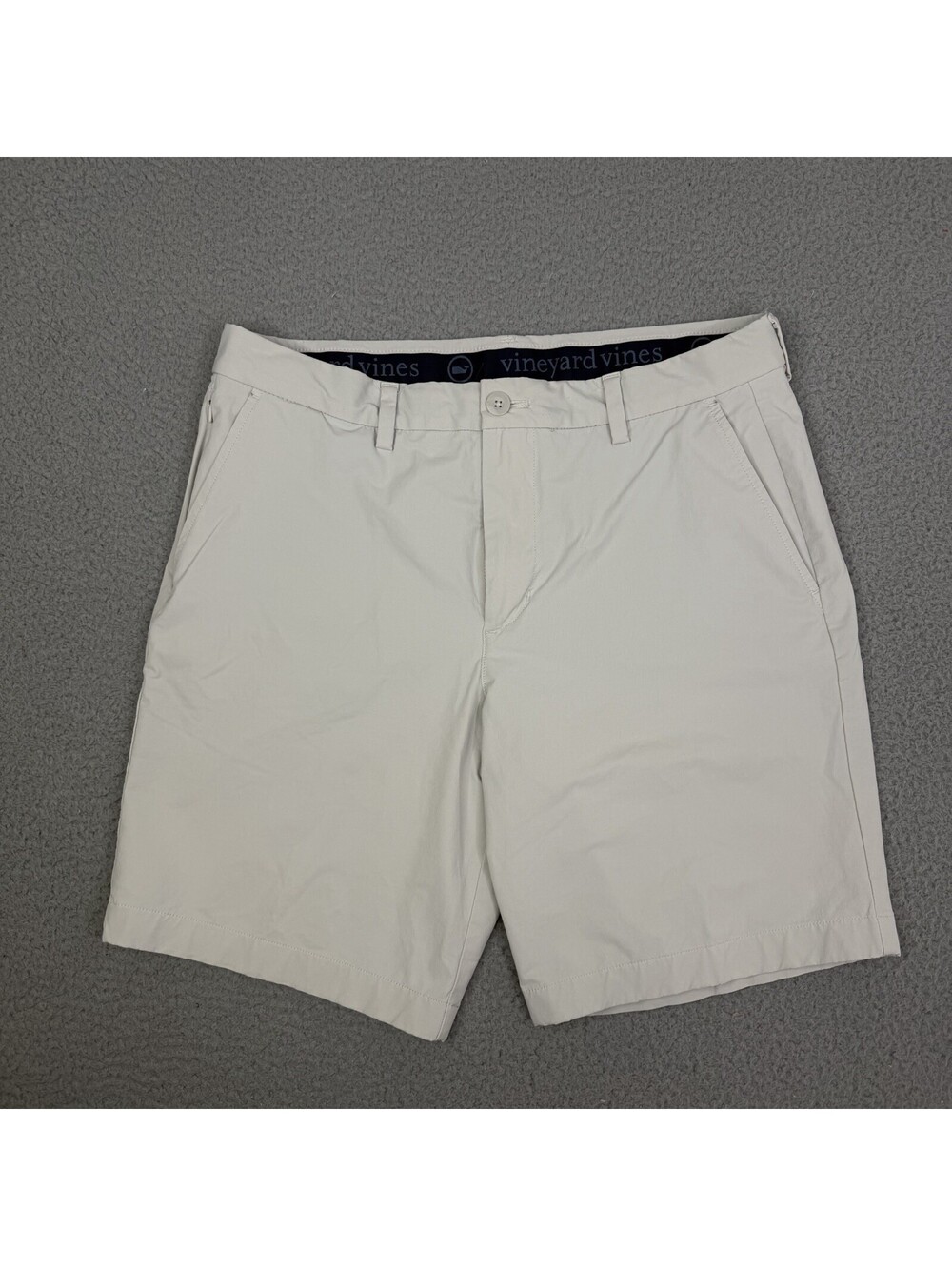Vineyard Vines On-The-Go Shorts Mens 32 Beige OTG Chino 9 In Inseam Stretch